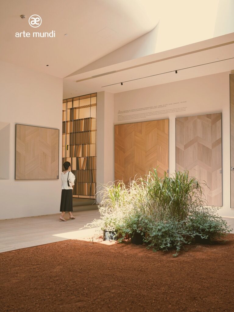Showroom sàn gỗ đẹp như bảo tàng nghệ thuật