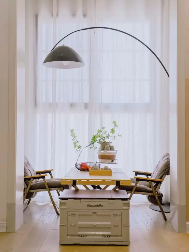Không gian với ánh sáng tự nhiên