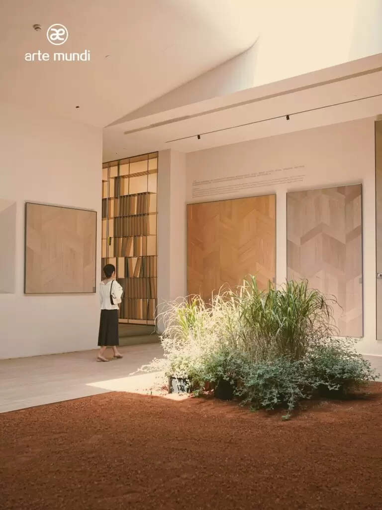 Showroom sàn gỗ đẹp như bảo tàng nghệ thuật